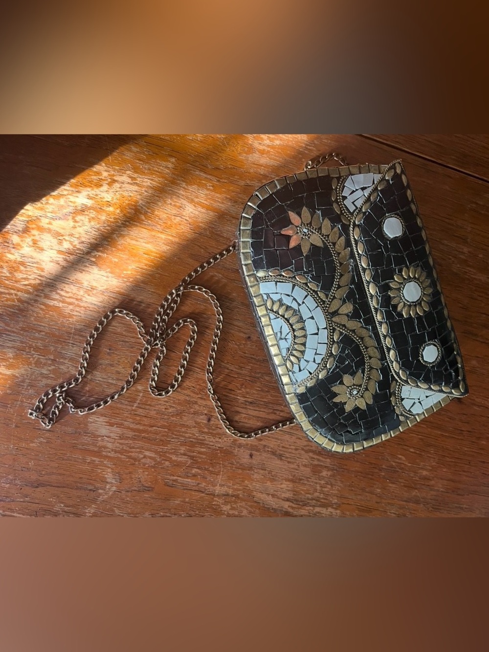 Antik Kraft Amoli Medal Clutch